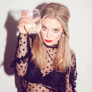 Meet your Posher, Regan